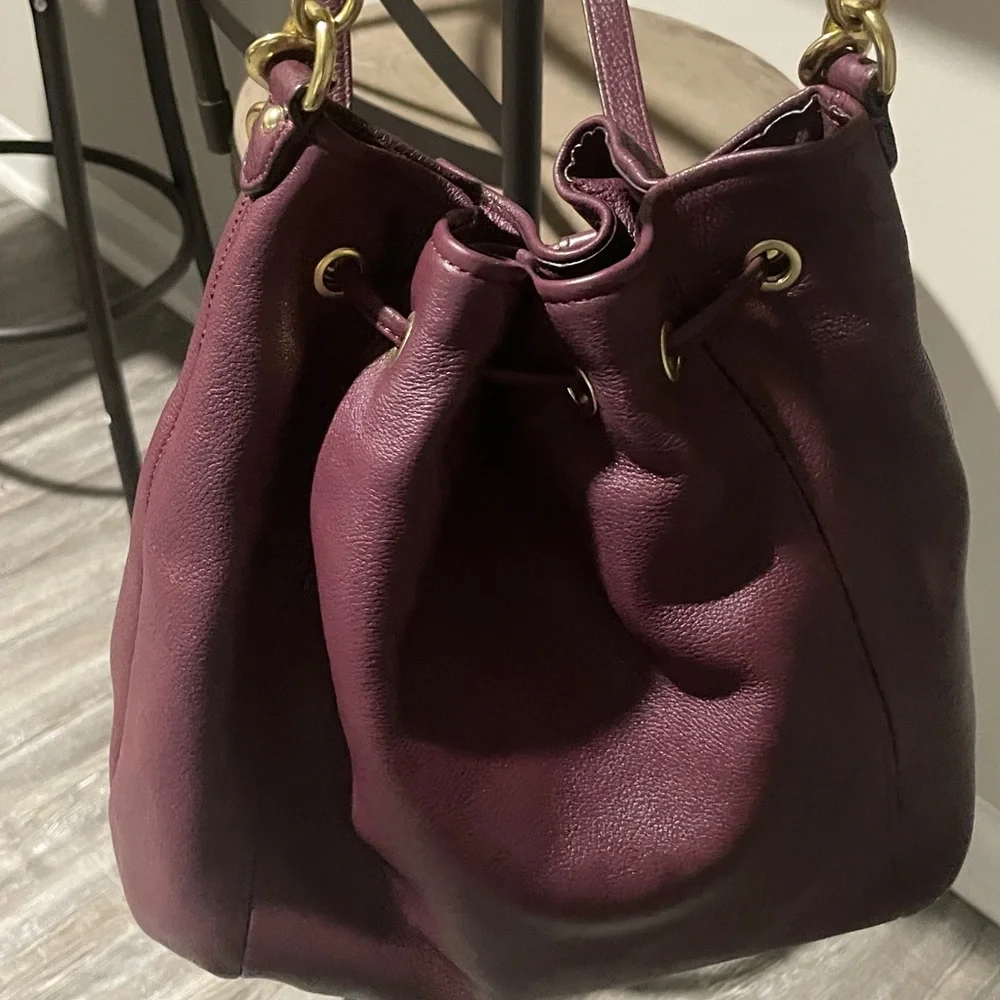 Coach Avery Burgundy Leather Bucket Bag - Picture 3 of 9